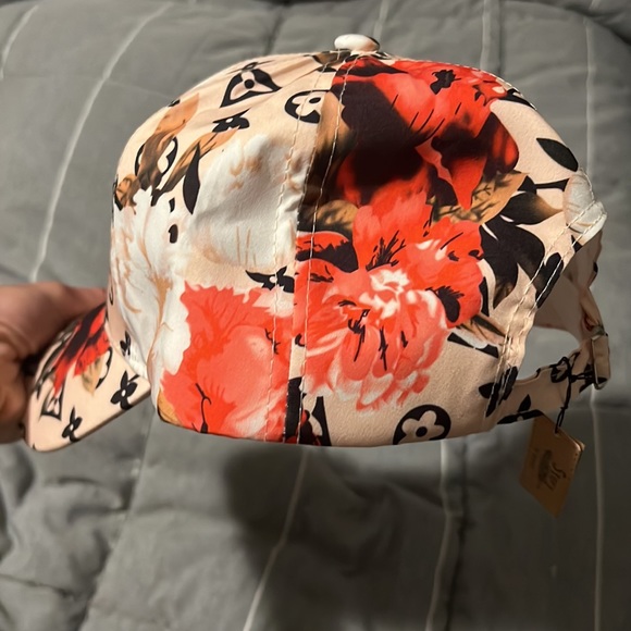 Womens hat! Floral - Picture 2 of 4
